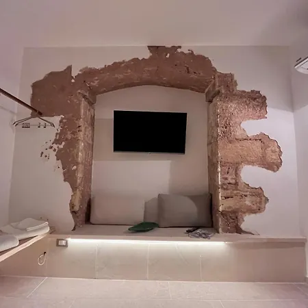 Casa Ada, A 2 Minuti Dal Mare, Relax Per Coppie Apartament *